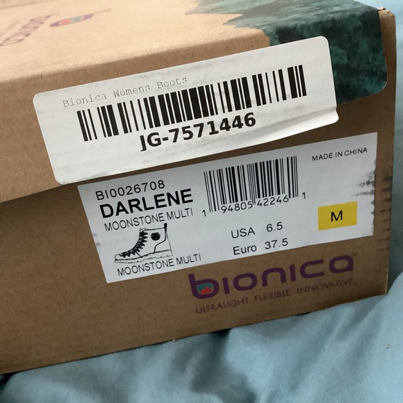 BIONICA DARLENE ITALIAN   SUEDE LEATHER WATERPROOF BOOTS MOONSTONE NWT SZ 6.5 - Picture 14 of 15